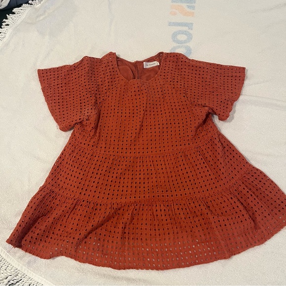 Women’s Terracotta Tiered Peplum Eyelet Top - Picture 3 of 6